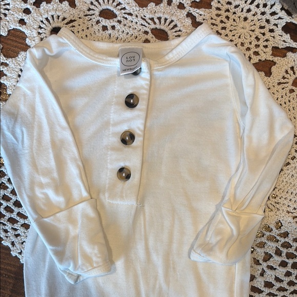 NWOT Finley Lou Lou and Company knotted gown. Newborn. - Picture 3 of 3